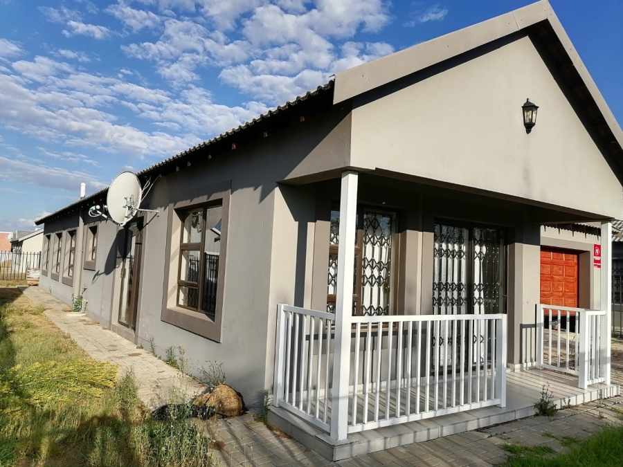 4 Bedroom Property for Sale in Bloemspruit Free State